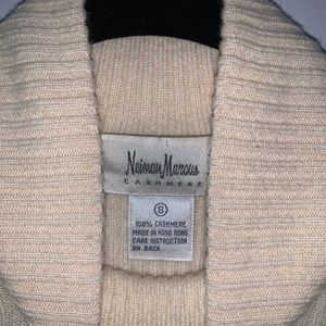 White turtle neck tank sweater